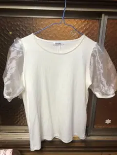 最終価格【新品タグ付き】INGNI  トップス　パフスリーブTシャツ