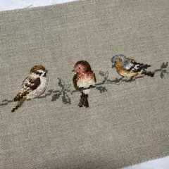 クロスステッチ完成品　ヴェロニクアンジャンジェ　小鳥