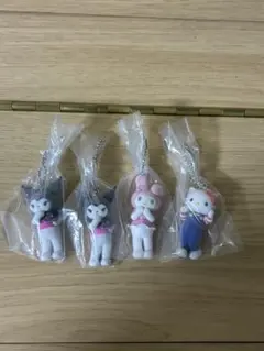 サンリオ　ミニチュアチャーム　ライブキャラクター　ガチャガチャ4体