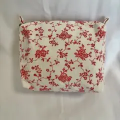 ハンドメイド　小さめボックスポーチ　花柄赤