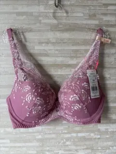 D65」トリンプ ホープブラ ピースフルリーフ ブラジャー