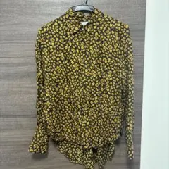 RNA－Ｎ　アールエヌエーエヌ　長袖シャツ　ブラウス　黒小花柄　Ｍ