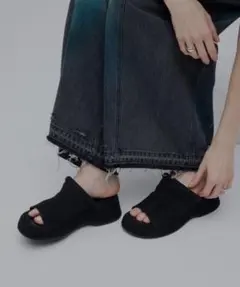 PLUMP LINE SUEDE WEDGE SANDALのサムネイル