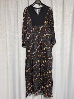 新品未使用リバティプリントロングワンピース