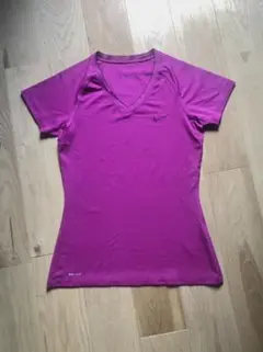 美品NIKETシャツ 半袖トップスnike prolululemon ヨガウエア