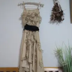 ROYAL PARTY　アシンメトリーフリルワンピース　おまけのボレロ付き