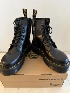 ドクターマーチン Dr. Martens JADON 8ホールブーツ BLACK