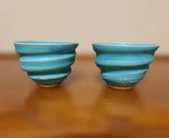 鮮やかなターコイズブルーの陶器製小丼2個セット - メルカリ