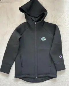 お値下げ　Champion キッズ　黒 フード付きパーカー 140