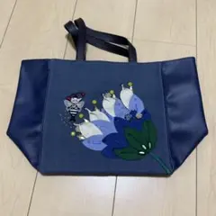 アルベロベロキャラクター総柄 トートバッグ ポーチ付き - メルカリ