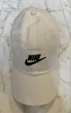 NIKE キャップ ホワイト 刺繍ロゴのサムネイル