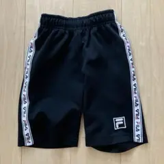 FILA 黒 ハーフパンツ　130cm