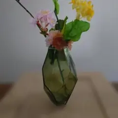 ガラス花瓶のサムネイル