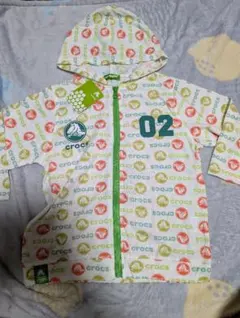 crocs フード付きジップアップパーカー 110