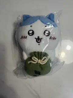 【新品】ちいかわ　デスクトップから見守るひっかけぬいぐるみ　報酬袋ハチワレのサムネイル