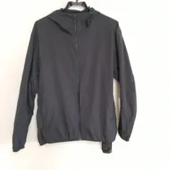 ユニクロ ポケッタブルUVカットパーカ NANODESIGN Mサイズ ブラック