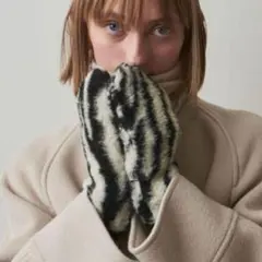 stevenalan COLD BREAKER BOA MITTENS 手袋のサムネイル