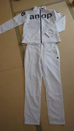 極美品❗️アンパスィ レディース レインウェア グレー 上下セット 極美品❗️アンパスィ レディース レインウェア グレー 上下セット