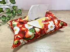 ハンドメイド　いちご柄　ボックスティッシュカバー　ボックティッシュケース
