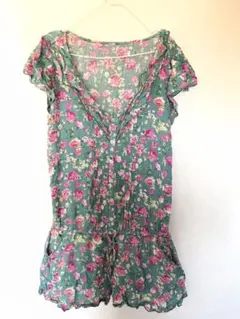 古着★レディース　花柄　半袖サロペット　ショートパンツ　夏服　グリーン　大きめ