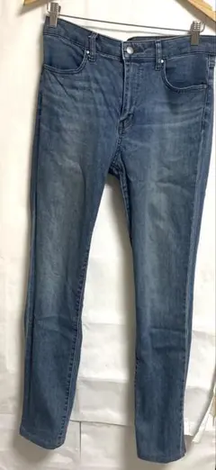 美品！UNIQLO スキニージーンズ ライトブルー