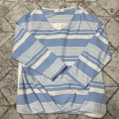 BEAMS 水色と白のストライプ Vネック