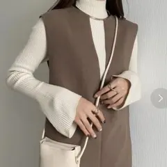 callautia 深Vネックベスト