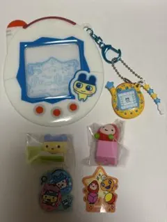 たまごっち カードホルダー ミニチュアチャーム フィギュア ステッカー セット