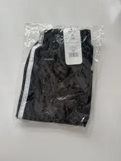 130cm 黒 ハーフパンツ サイドストライプ