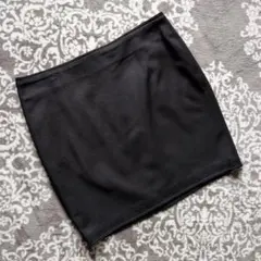 【ZARA WOMAN】★新品未使用★シンプル タイトスカート ブラック ミニ丈のサムネイル