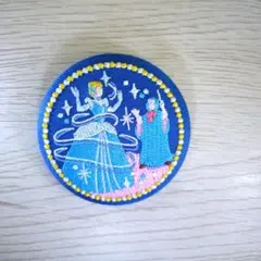 ディズニー刺繍缶バッジ2 シンデレラ