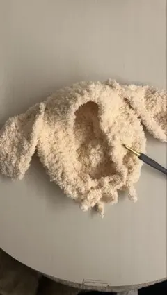 動物耳付きベビー帽子 クリーム色