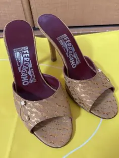 Ferragamo ゴールド レース模様 ミュール サイズ7