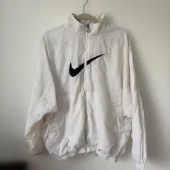 nike ウィンドブレーカー レディース