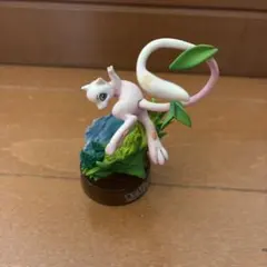 ポケモン ミュウと波導の勇者ルカリオ ミュウ 海洋堂 フィギュア