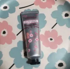 新品◯ロクシタン ハンドクリーム チェリーブロッサム