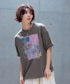 ページボーイ　メルティフラワーアートTシャツ