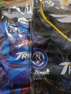 TRINITA 2点セット　進撃の巨人販売用と仮面ライダー配布用