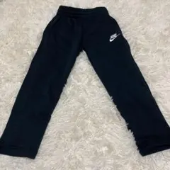 新品　Nike ブラック ロングパンツ 130サイズ