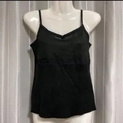 ニットキャミソール 黒いリブ編み Vネック