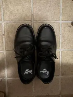 Dr. Martens ドクターマーチン 白ステッチ