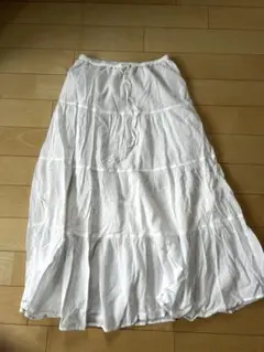 GU 白ロングスカート