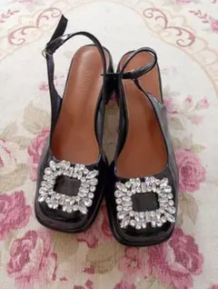 ビジュー付きブラックスリングバックパンプス