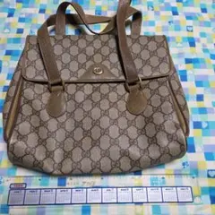 グッチ　ショルダーバック　美品　オールドグッチ　収納抜群　ハンドバック　レザー