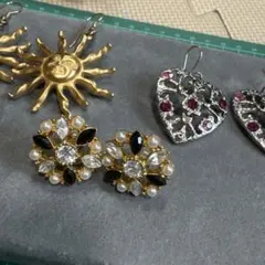 ビンテージ風ピアスセット（太陽・ハート）