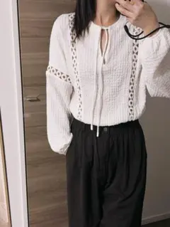 H&M レースデザインブラウス XXSのサムネイル