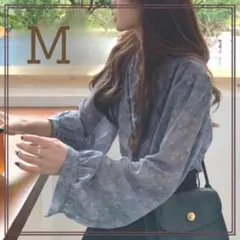 M 小花柄 ブラウス透け感 フリル 長袖 くすみブルー レディース トップス