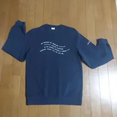 ♦️お値下げ♦️ellesse　Mサイズ紺色トレーナー　美品