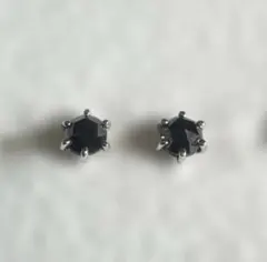 K18 WG ホワイトゴールド ブラックダイヤモンド 両耳 ピアス 0.3ct