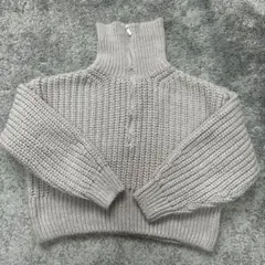 H&M アイボリー ハイネック セーター L 短丈